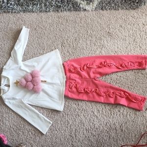 Pom pom Christmas outfit